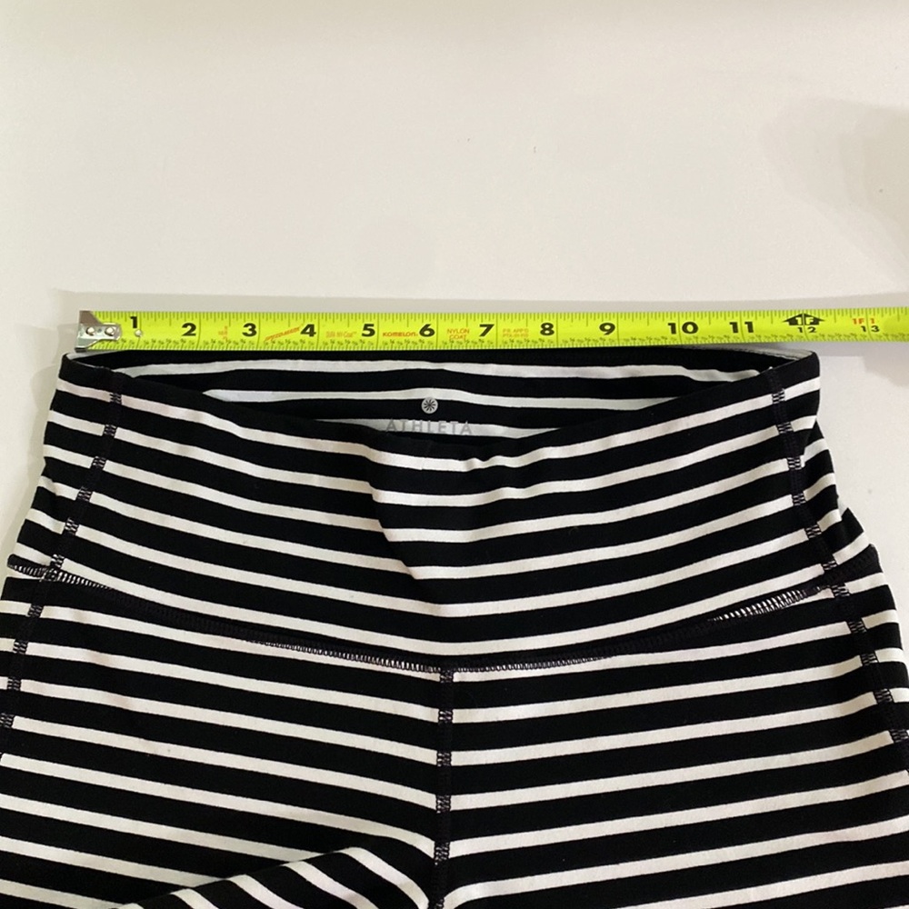 Athleta Stripes Chaturanga Capri leggings size small very gently used - Picture 8 of 10